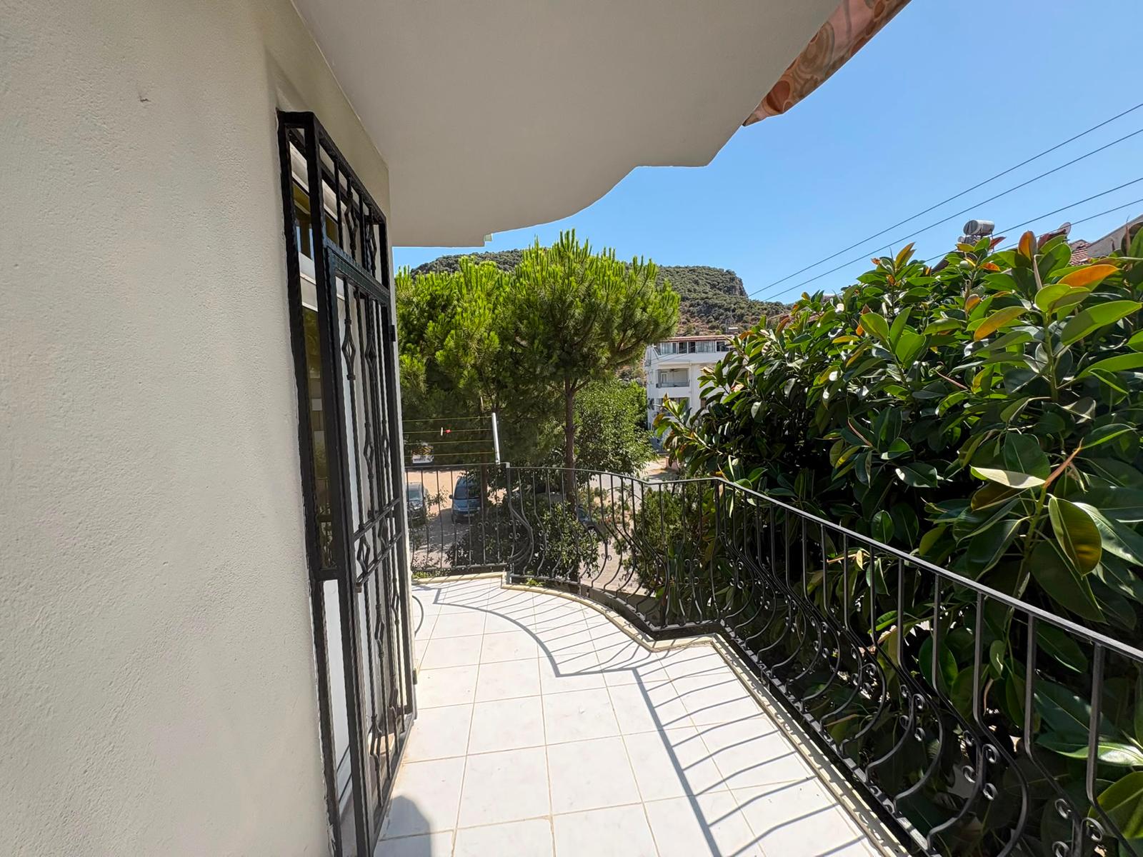 PATLANGIÇ’TA BAHA ŞIKMAN CADDESİ’NDE 2+1, 95 M² DAİRE - 2